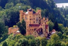 Замок Хоэншвангау - летняя резиденция баварских монархов